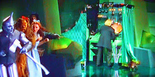 Pharma Social Media Behind the Curtain